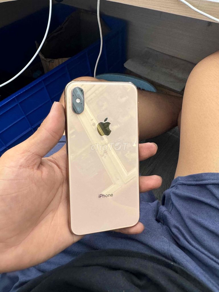 Apple iPhone Xs 64GB Vàng Đồng Like New. Mua bán Điện thoại tại Thành phố Thủ Dầu Một Bình Dương được đăng bởi huy nhỏ hình 1