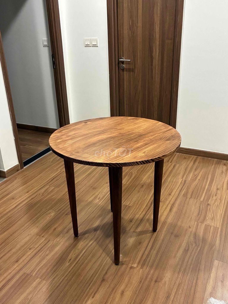 Bàn ăn Gỗ thông Tròn 80cm Mới 100%. Mua bán Bàn ghế tại Huyện Nhà Bè Tp Hồ Chí Minh được đăng bởi Nhat Mai hình 1