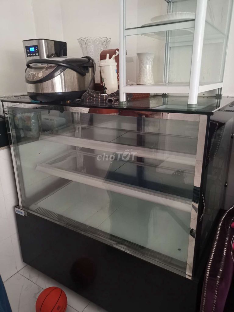 Tủ trưng bánh cửa lùa có sấy kính . Mua bán Tủ lạnh tại Quận 7 Tp Hồ Chí Minh được đăng bởi Tiger  hình 1