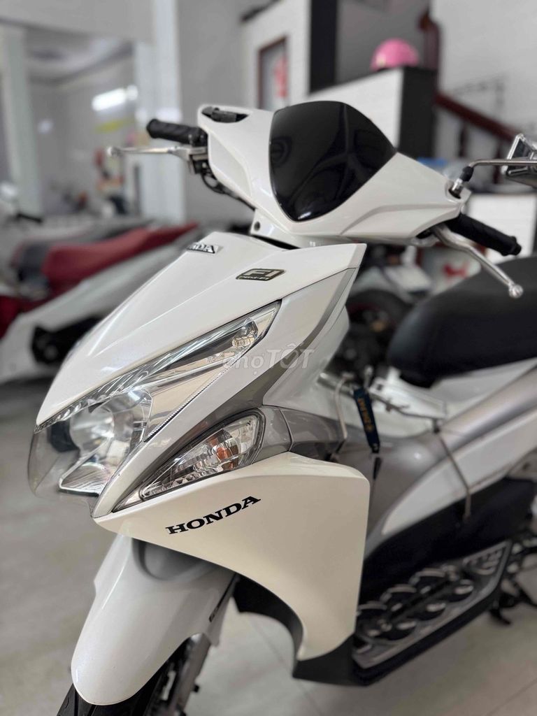 Air Blade 110cc Đời 2011.. Xe Còn Khá Đẹp. Mua bán Xe máy tại Thành phố Long Xuyên An Giang được đăng bởi Cửa Hàng Xe Minh Hạnh hình 3