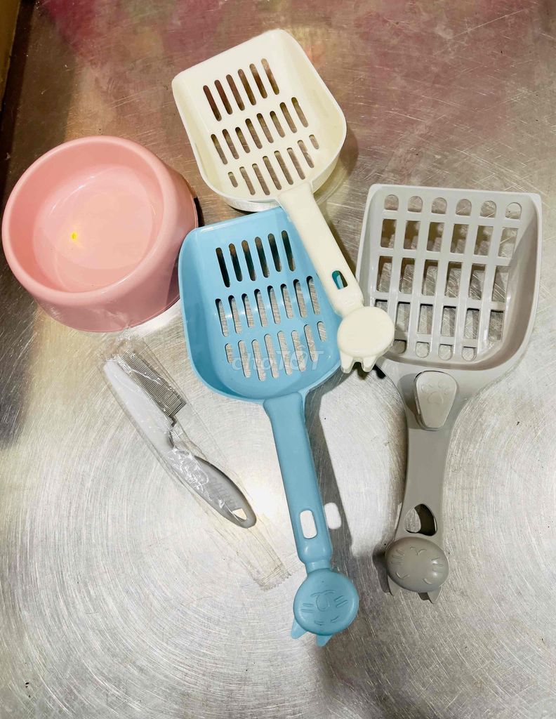 Xẻng lọc cát, chén ăn, lược chải ve Mới. Mua bán Phụ kiện, Thức ăn, Dịch vụ tại Quận Gò Vấp Tp Hồ Chí Minh được đăng bởi Thanh Lý Ve Chai Đồ Cũ hình 1