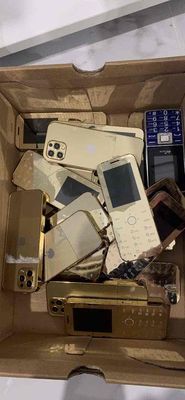 Điện thoại phổ thông Đen trắng 4 sim