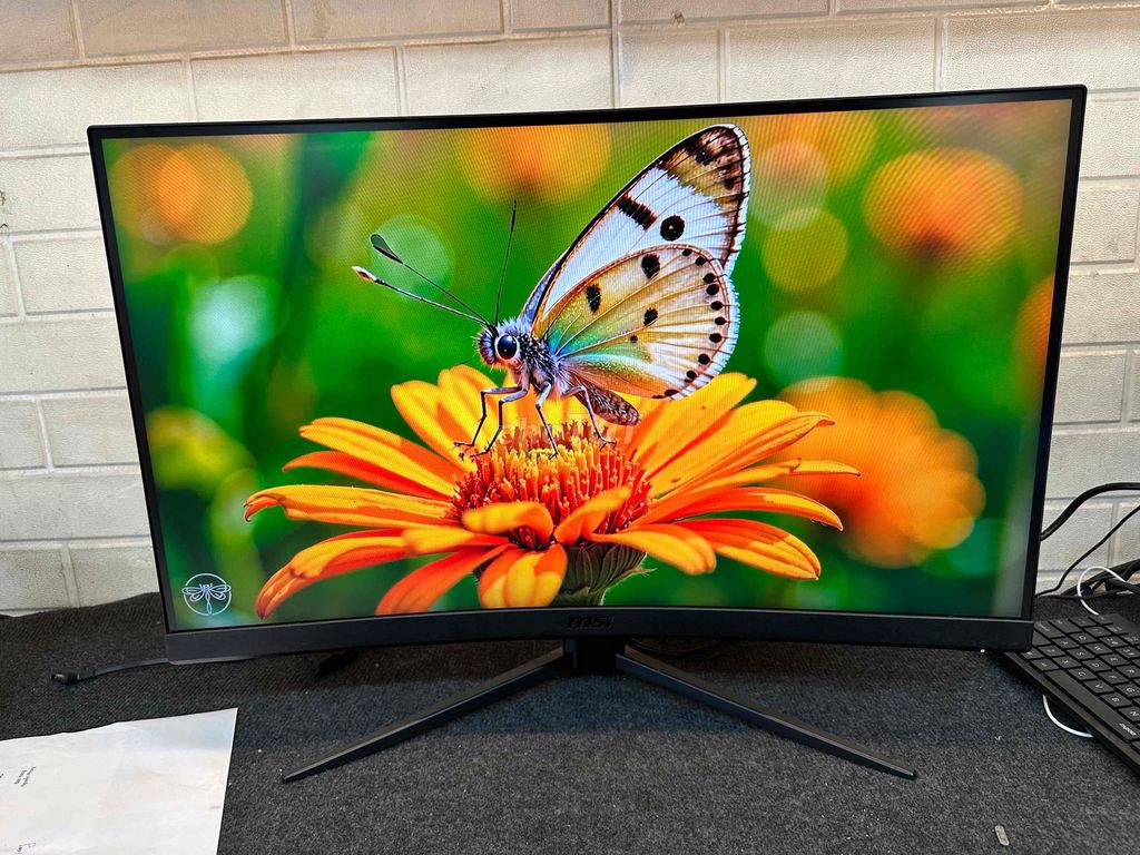 Màn Gaming Cong MSI 27Inch 240HZ Màn đẹp. Mua bán Phụ kiện (Màn hình, Chuột...) tại Quận Phú Nhuận Tp Hồ Chí Minh được đăng bởi tiến tài 770 nguyễn kiệm p4 quận phú nhuận hình 1