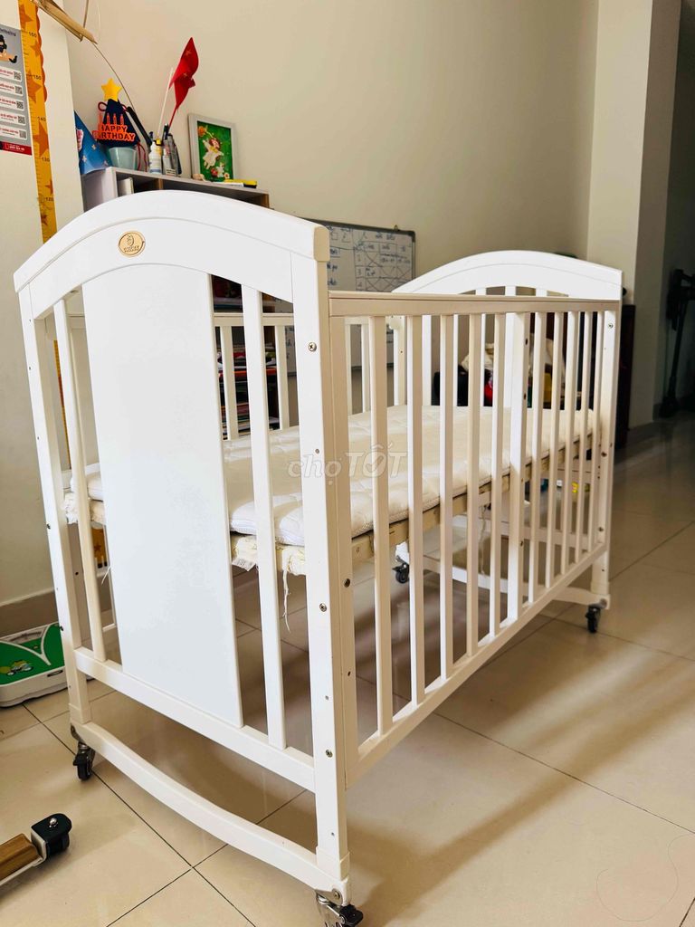 Nôi cũi Chilux Peace White Gỗ Trắng full phụ kiện. Mua bán Mẹ và bé tại Quận Ngũ Hành Sơn Đà Nẵng được đăng bởi Tram Le hình 1