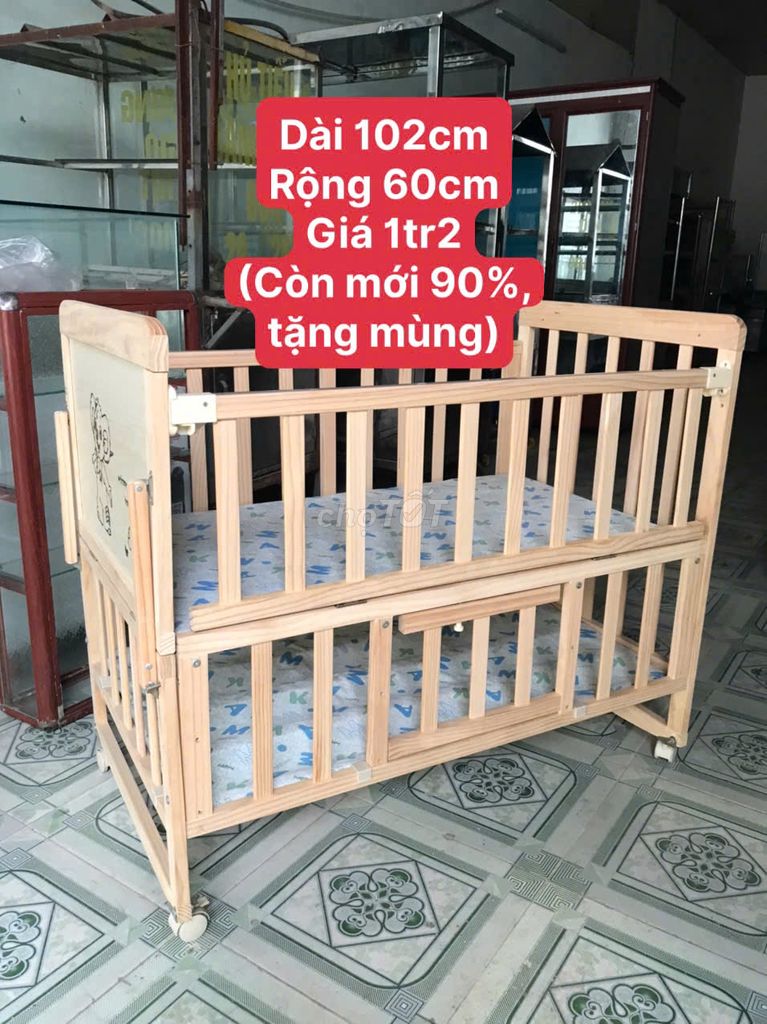 Cũi gỗ còn rất mới