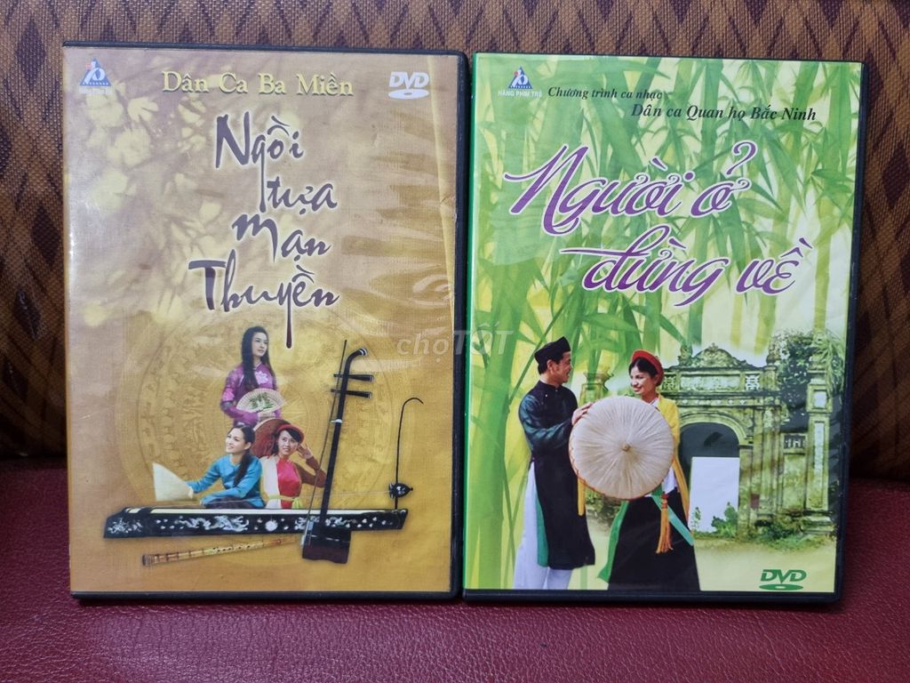 02 đĩa DVD dân ca. Đĩa đẹp, hộp đẹp, nguyên tem.