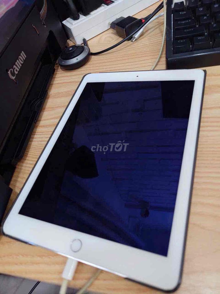 Apple iPad Air 2 16GB Bạc. Mua bán Máy tính bảng tại Thành phố Thủ Đức Tp Hồ Chí Minh được đăng bởi Trần Hữu Hoàng hình 1