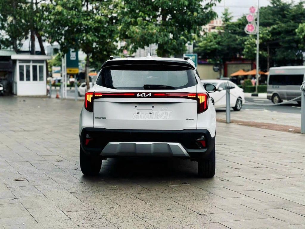 NEW SELTOS 1.5 LUXURY - TẶNG BẢO HIỂM VÀ VOUCHER. Mua bán Ô tô tại Quận 7 Tp Hồ Chí Minh được đăng bởi Trọng Nhân hình 2