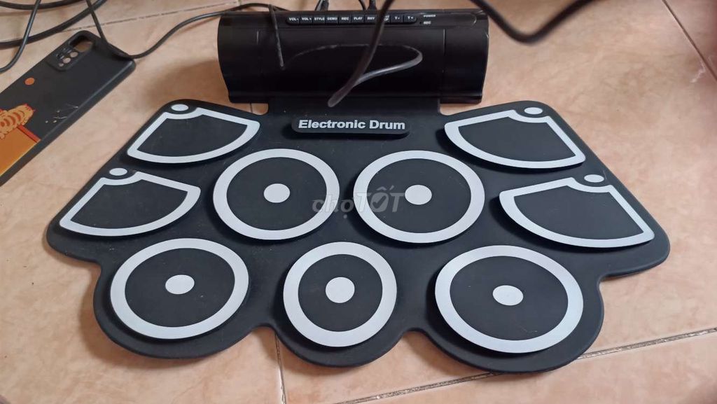 Trống điện tử Silicon Đen Gọn nhẹ. Mua bán Nhạc cụ tại Quận Phú Nhuận Tp Hồ Chí Minh được đăng bởi Trọ Phú Nhuận chính chủ hình 1