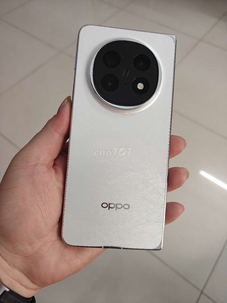 Oppo Find N5(16/512)Trắng máy 98% pin 99% có gl. Mua bán Điện thoại tại Quận 5 Tp Hồ Chí Minh được đăng bởi Strawberry Táo hình 1