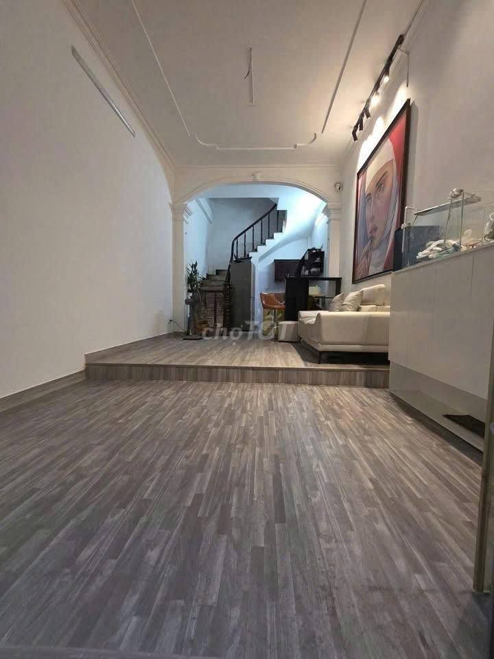 Аренда дома целиком в переулке 13 Йен Хоа, Кау Зяй, 32м² x 4 этажа