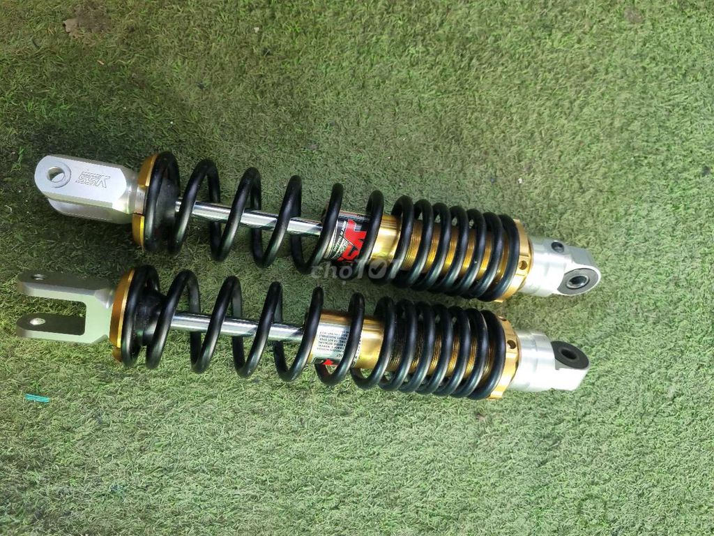 Phuộc nhún xe máy YSS kim loại đen vàng bạc. Mua bán Phụ tùng xe tại Huyện Tháp Mười Đồng Tháp được đăng bởi Mua Xe Đồng Tháp hình 1