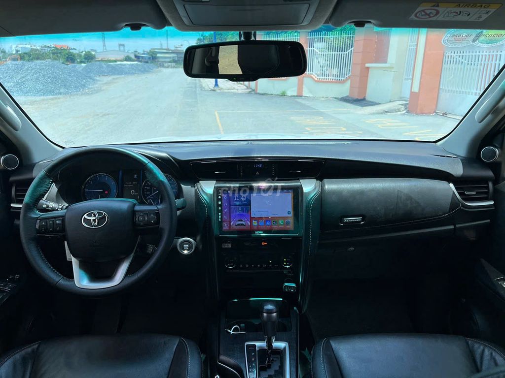 Fortuner 2023 dầu tự động 01 cầu xe còn cứng ngắt. Mua bán Ô tô tại Quận Gò Vấp Tp Hồ Chí Minh được đăng bởi Phan Trung Quân hình 19
