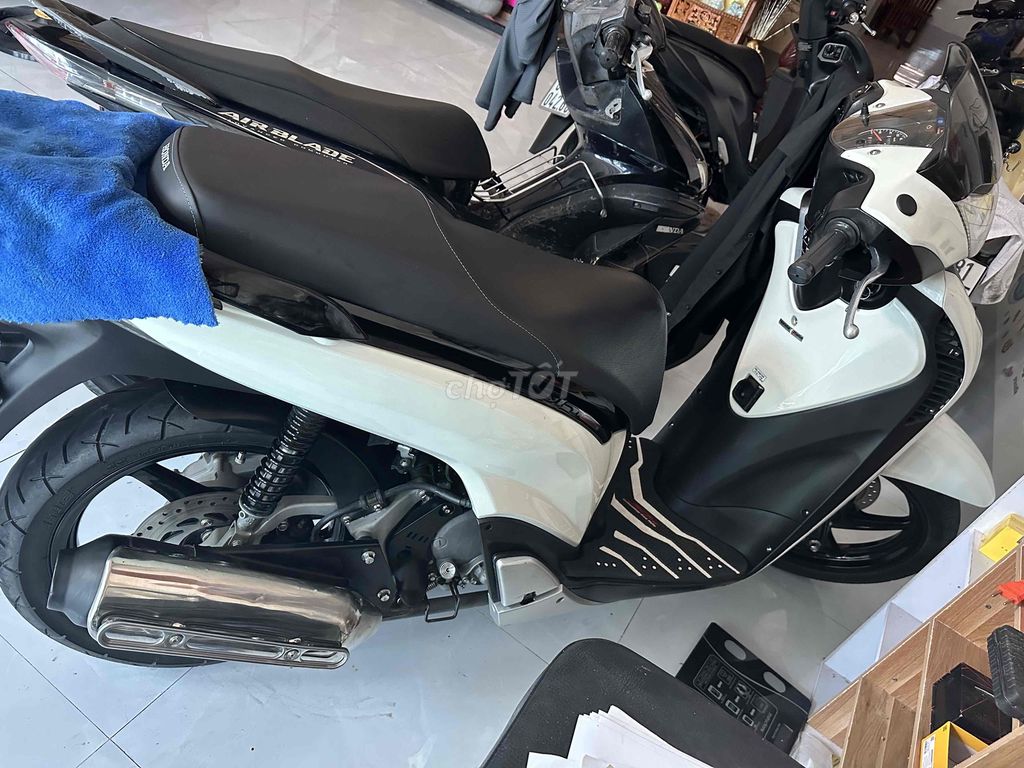 cần bán sh Ý đầu 103 Bs đẹp. Mua bán Xe máy tại Thành phố Vĩnh Long Vĩnh Long được đăng bởi Hiep hình 3