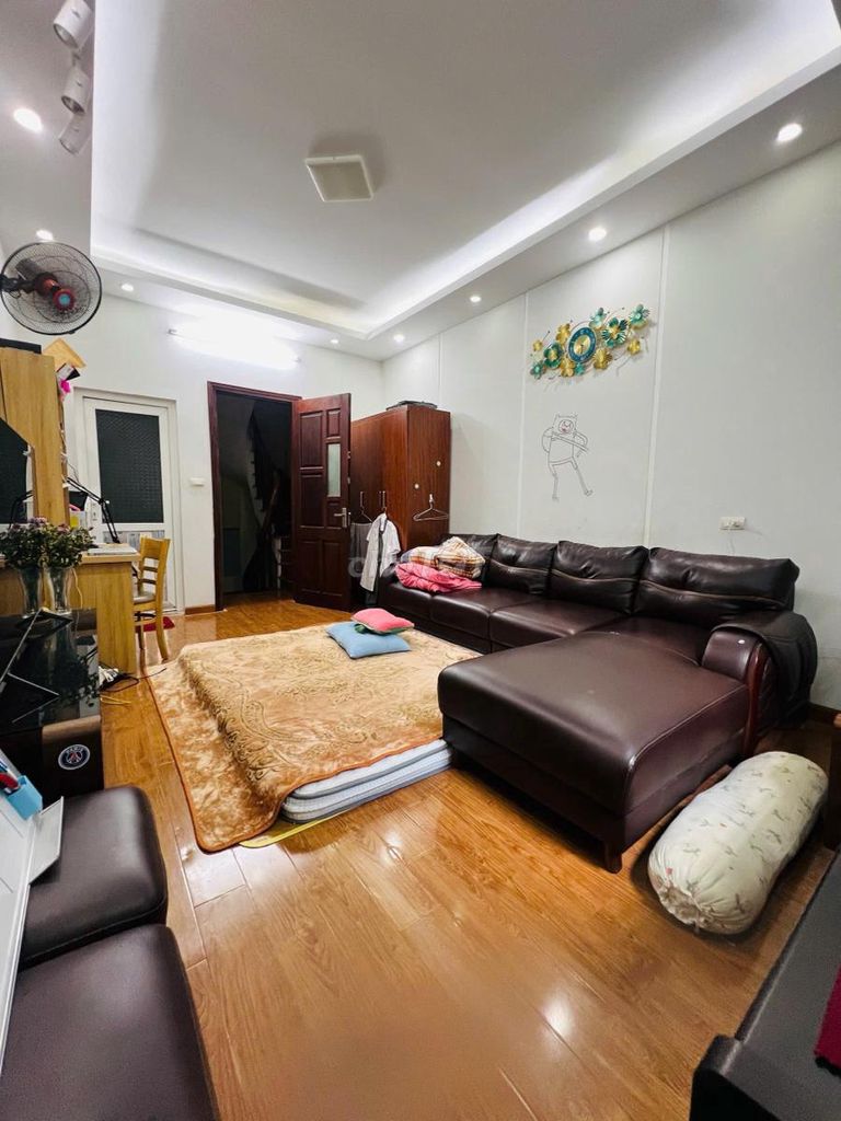 BÁN NHÀ TT CẦU GIẤY 32m 6T vừa ở vừa KD nhỏ, sổ vuông 1 nhà ra ngõ oto Đường Cầu Giấy, Phường Quan Hoa, Quận Cầu Giấy, Hà Nội Quận Cầu Giấy Hà Nội