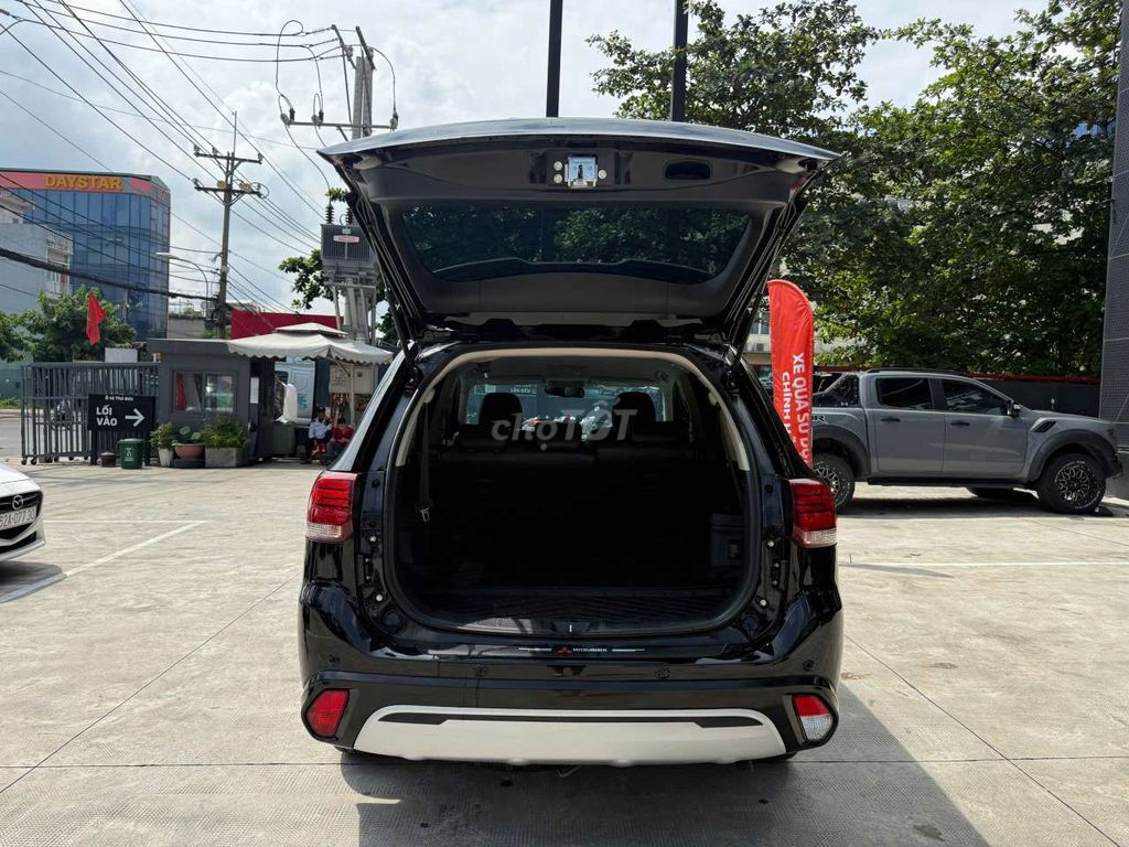Mitsubishi Outlander CVT 2024 Màu Đen - Odo 16.200. Mua bán Ô tô tại Thành phố Thủ Đức Tp Hồ Chí Minh được đăng bởi Mitsubishi Chính Hãng hình 13