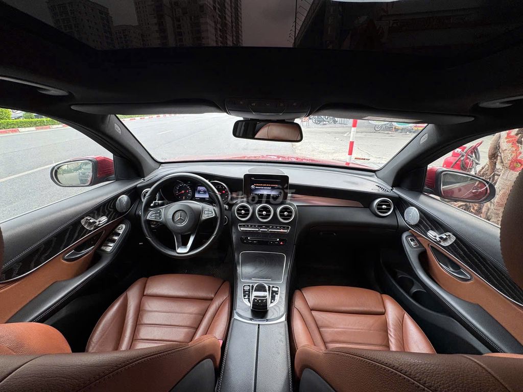 Mercedes Benz GLC Class 2017 300 - 55000 km. Mua bán Ô tô tại Quận Thanh Xuân Hà Nội được đăng bởi Nguyễn Tuấn Hoàng hình 20