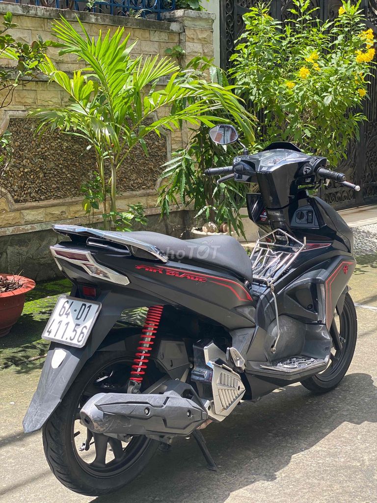 Honda Air Blade черный 2018 с техосмотром 64, один владелец, переоформление