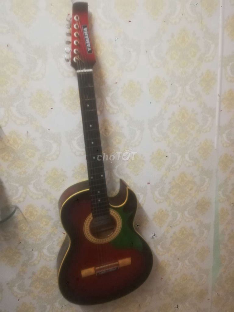 Bán đàn guitar như hình