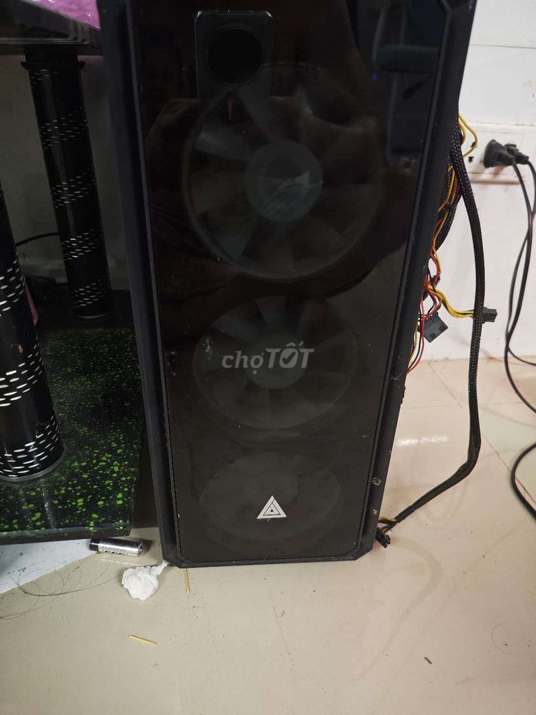 Vỏ case máy tính Đen 4 fan Aigo VK550W. Mua bán Linh kiện (RAM, Card...) tại Thành phố Vũng Tàu Bà Rịa - Vũng Tàu được đăng bởi Trần Quốc Đạt hình 1