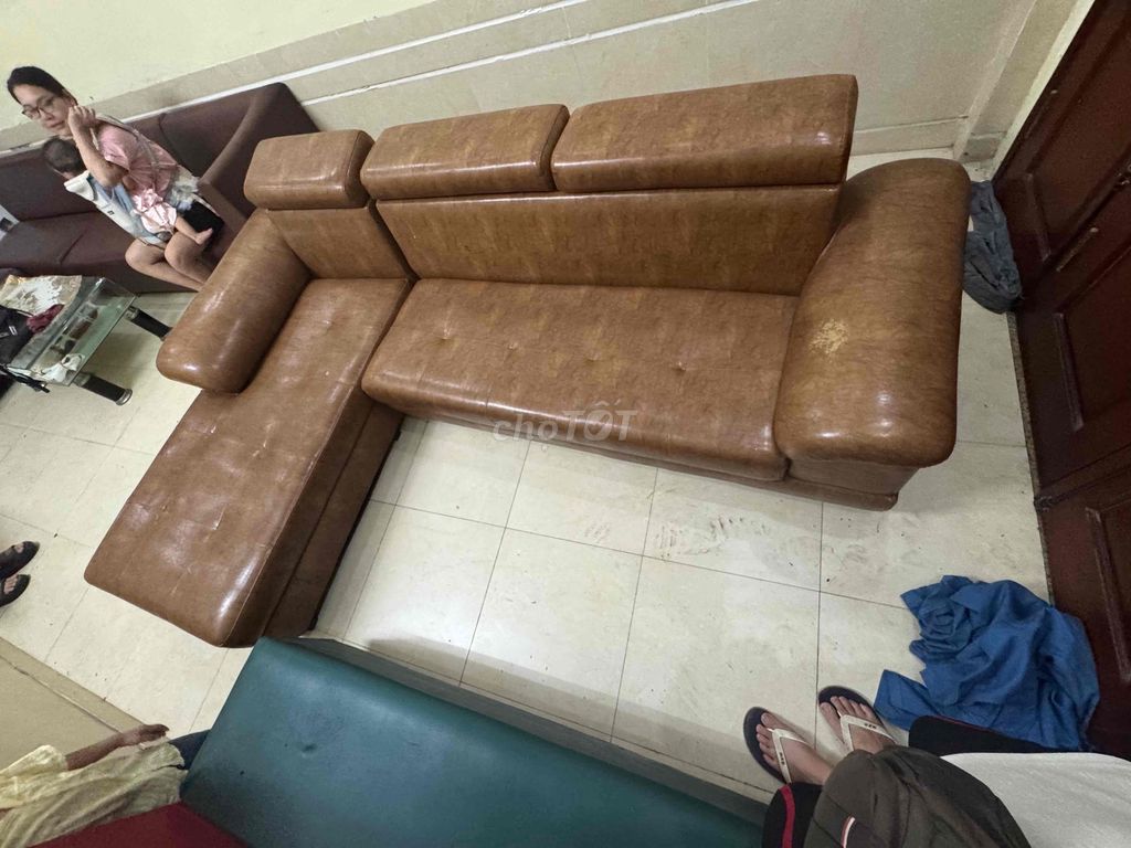 Sofa góc chữ L Da PU Nâu 2.5m x 1.7m cũ. Mua bán Bàn ghế tại Quận Thanh Xuân Hà Nội được đăng bởi Vũ Văn Tiệp hình 1