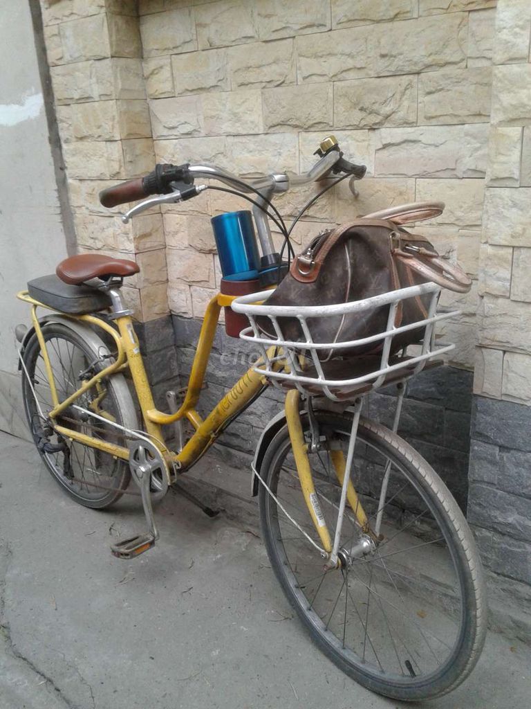 Nhật  GIANT MONTUM nhỏ.24in.1668K đê tốt. Mua bán Xe đạp tại Quận Hai Bà Trưng Hà Nội được đăng bởi nguyen khanh ngoc hình 5