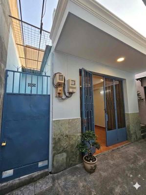 BÁN NHÀ CHỢ BÀ HOM TỈNH LỘ 10. SỔ HỒNG. 5 X 8 M.  5 PHÚT QUA AEON BTAN