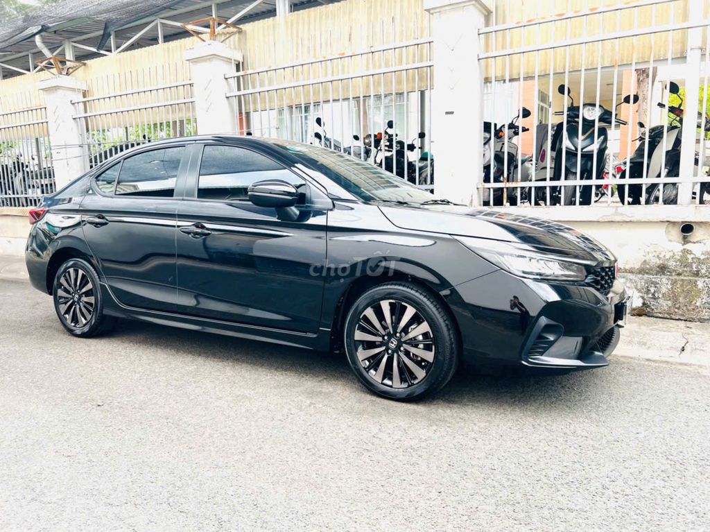 Honda City 2023 RS 1.5 AT - 17700 km