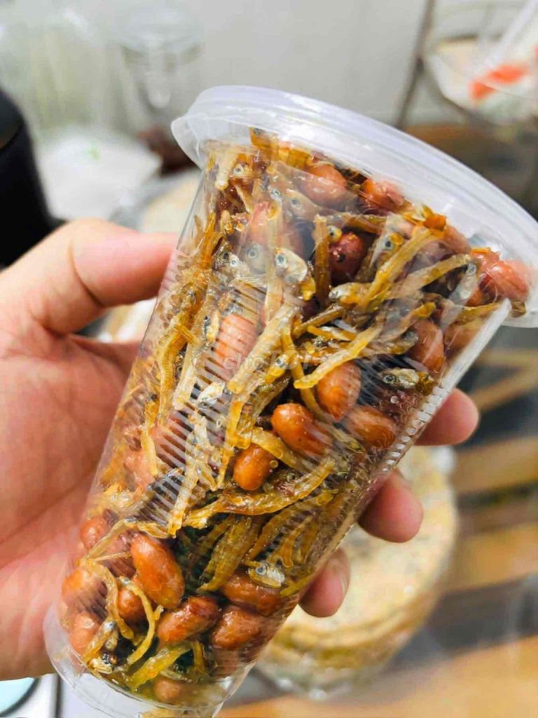 Cá khô rim lạc cốc nhựa vị đậm đà. Mua bán Đồ ăn, thực phẩm và các loại khác tại Quận Nam Từ Liêm Hà Nội được đăng bởi Quận Trần hình 1