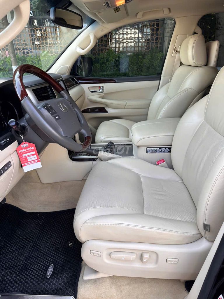 Lexus LX570 2012  - 20000 km. Mua bán Ô tô tại Quận Cầu Giấy Hà Nội được đăng bởi khanh truong hình 5