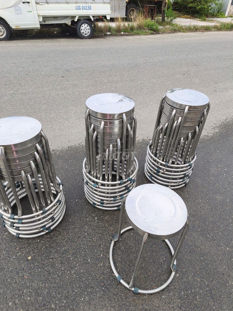Ghế đẩu Inox Bạc Tròn Đơn giản. Mua bán Bàn ghế tại Quận Ngũ Hành Sơn Đà Nẵng được đăng bởi Đồ Cũ TTpro hình 1