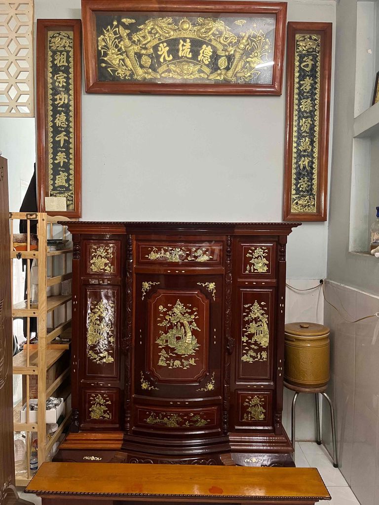 Tủ thờ gỗ chạm khắc khảm xà cừ. Mua bán Nội thất, đồ gia dụng khác tại Huyện Trảng Bom Đồng Nai được đăng bởi Văn Hiệp Luxury hình 1