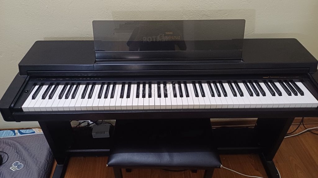 Đàn Piano Điện Yamaha CLP 560 nhập Nhật Bản