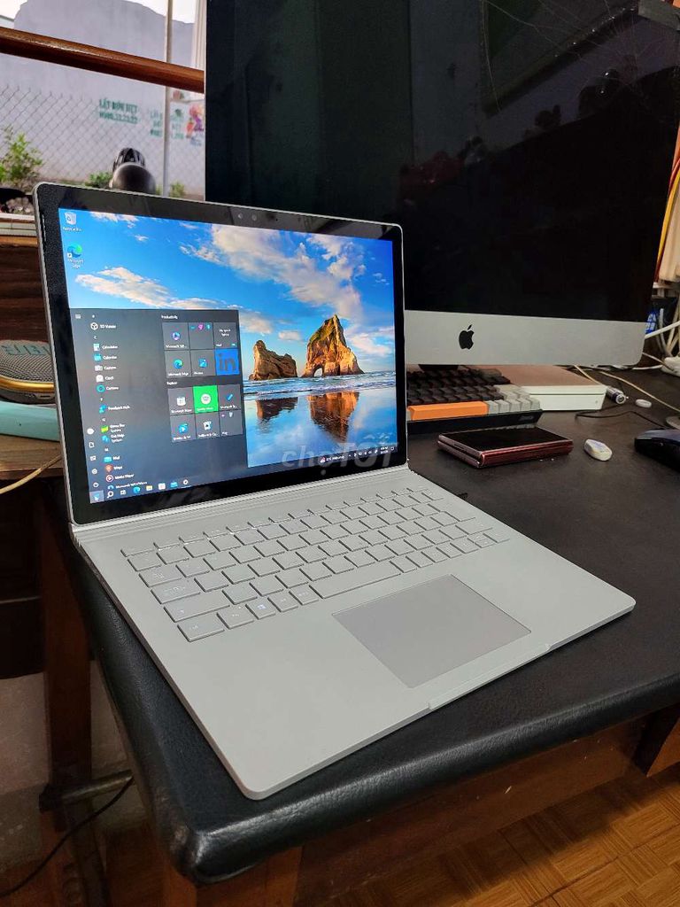 Surface book laptop cho doanh nhân