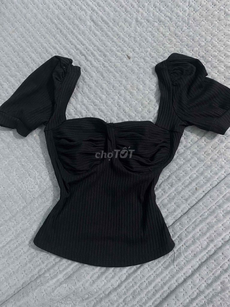 Áo croptop Nữ Vải gân Đen. Mua bán Quần áo tại Huyện Giao Thủy Nam Định được đăng bởi Nguyễn Mỹ Nhật hình 1