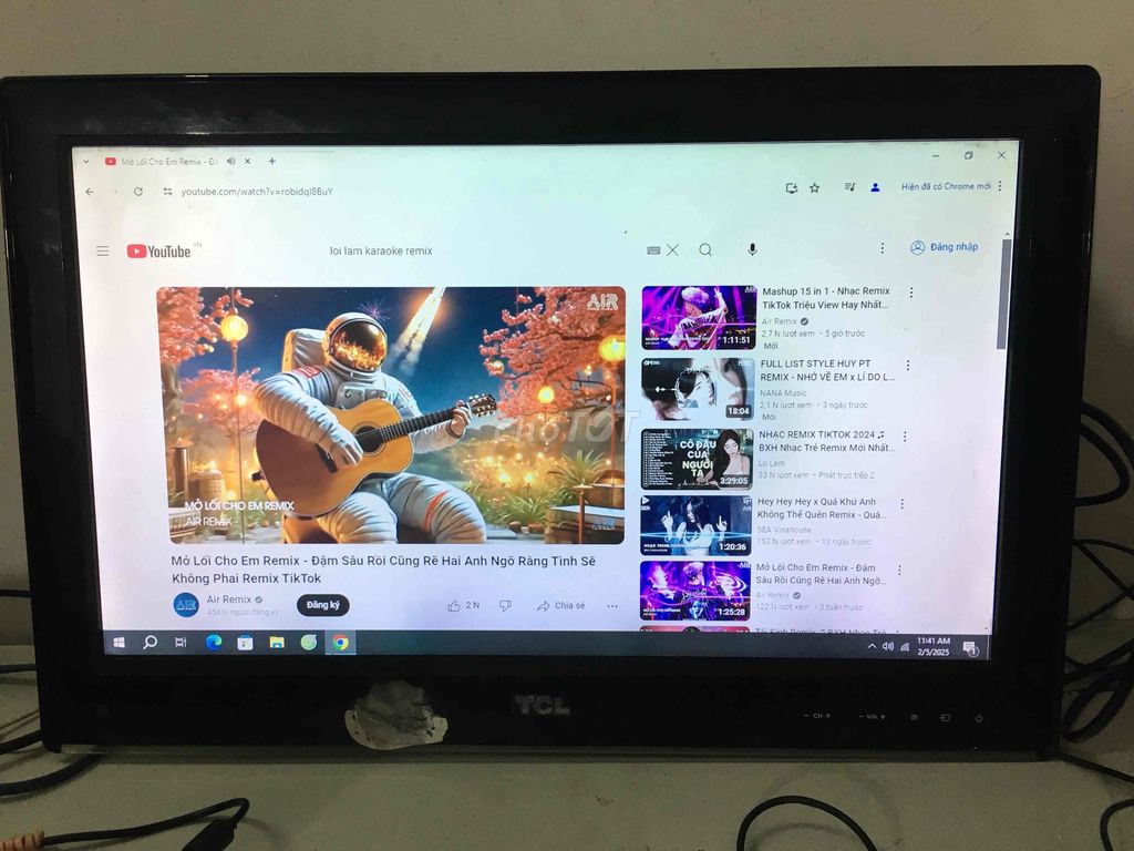 Màn hình tivi TCL 24 inch cod khung treo tường