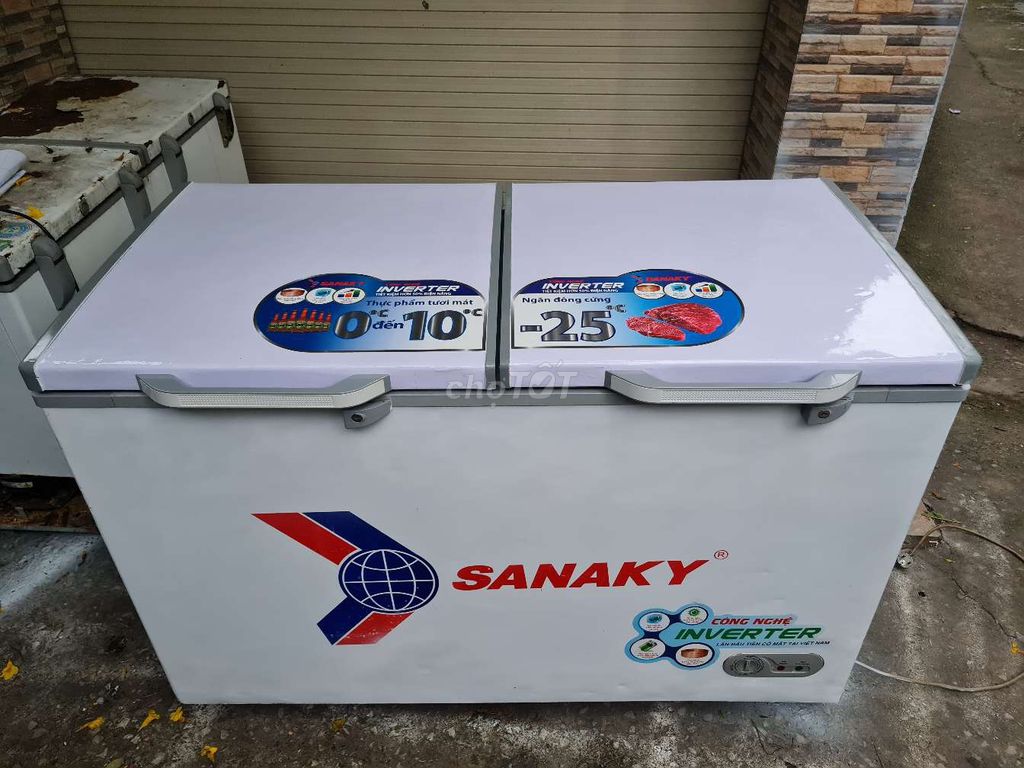 Tủ đông suốt sanaky 560L