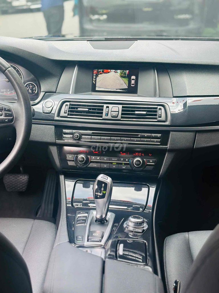 BMW 520i Model 2016. Mua bán Ô tô tại Quận 8 Tp Hồ Chí Minh được đăng bởi Hồng Phúc hình 8