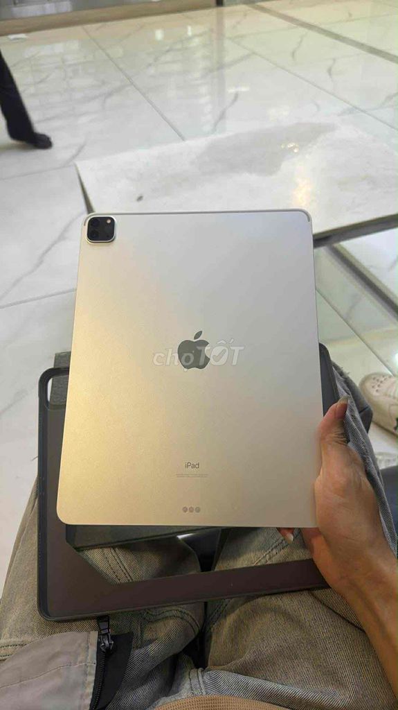 Apple iPad Pro 12.9 256GB Bạc. Mua bán Máy tính bảng tại Quận Gò Vấp Tp Hồ Chí Minh được đăng bởi MUA BÁN LAPTOP GAMING VP hình 1
