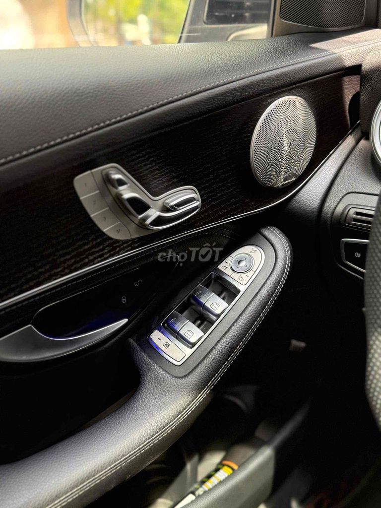 Mercedes GLC 300 4MATIC 2021  𝘽𝙞ể𝙣 𝙎ố Đấ𝐮 𝐆𝐢á. Mua bán Ô tô tại Thành phố Thủ Đức Tp Hồ Chí Minh được đăng bởi Vũ Vũ hình 18