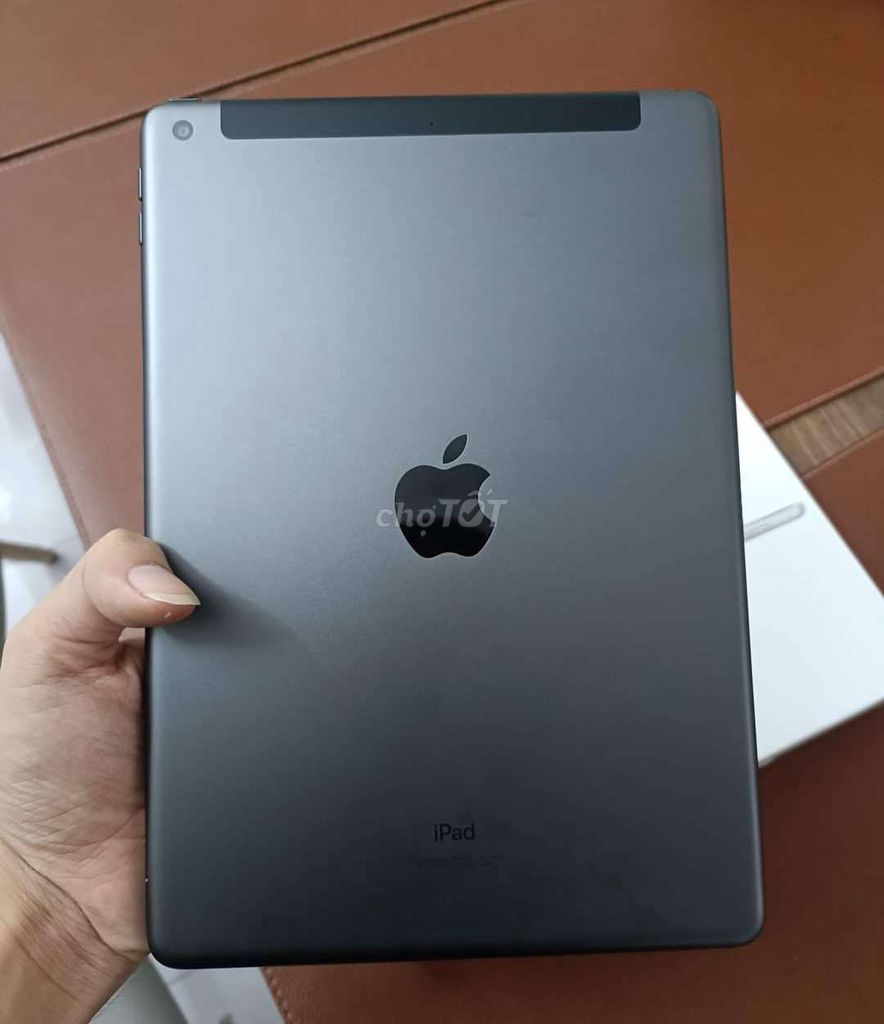 Sale iPad Gen 9 64GB bản có 5G Gray sạc 0 lần