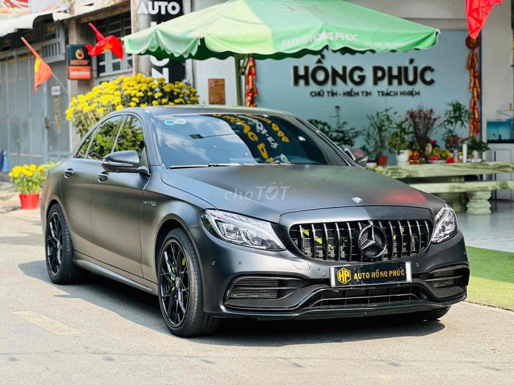 Mercedes Benz C300 AMG up C63s Model 2018