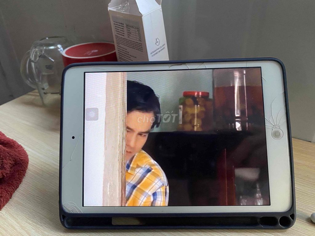 Apple iPad Mini Trắng Đã qua sử dụng. Mua bán Máy tính bảng tại Quận 12 Tp Hồ Chí Minh được đăng bởi nguyên thanh Tuấn  hình 1