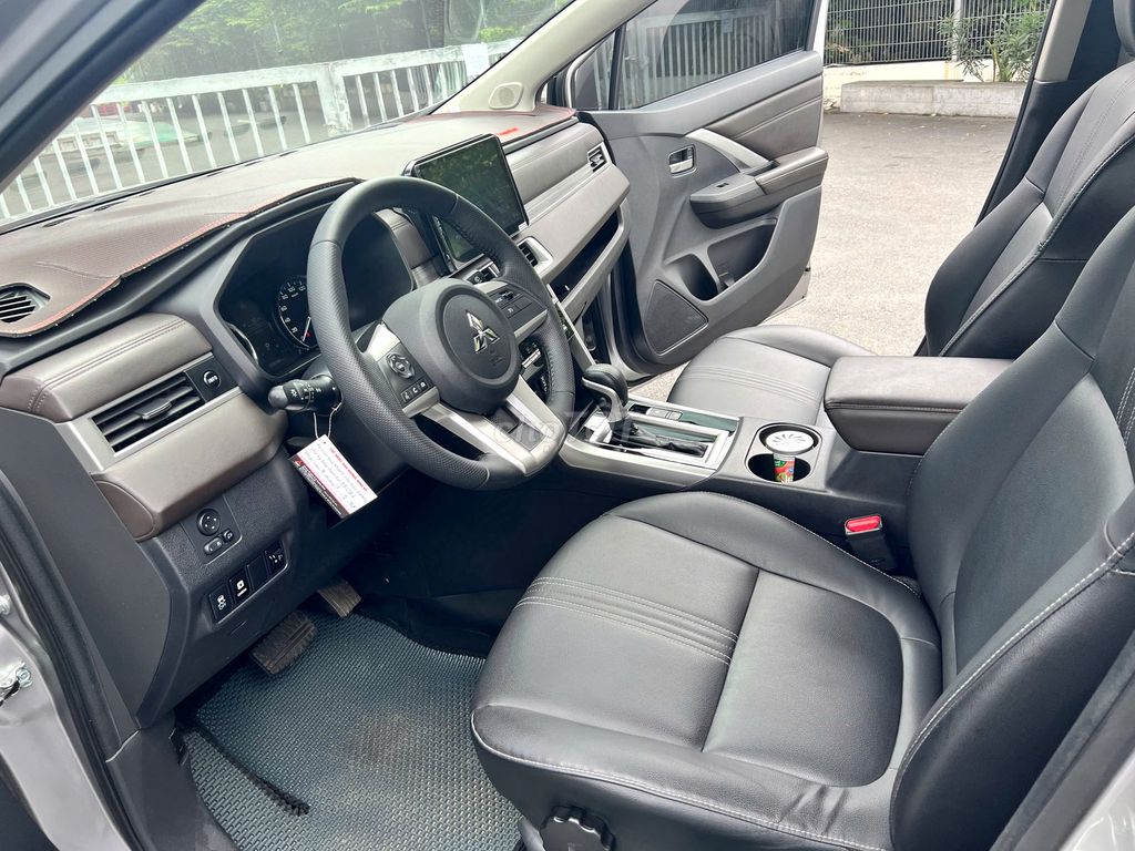 Mitsubishi Xpander 2024 Premium lướt chính hãng. Mua bán Ô tô tại Quận 12 Tp Hồ Chí Minh được đăng bởi XE MỚI VÀ QUA SỬ DỤNG CHÍNH HÃNG hình 4
