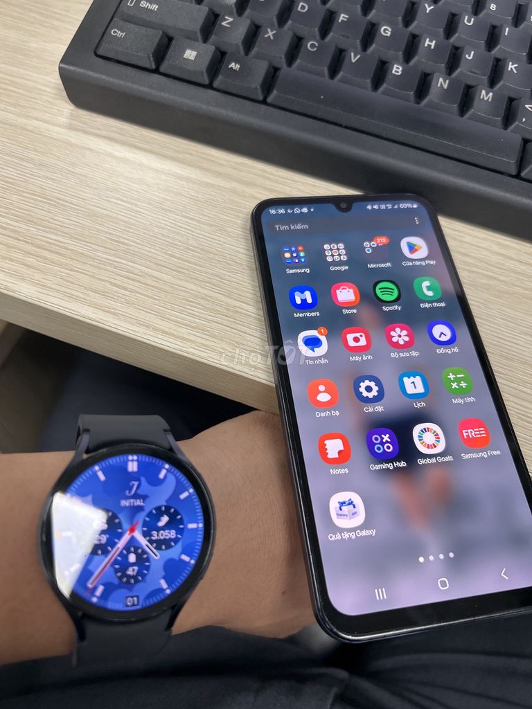 Bán điện thoại samsung kèm phụ kiện