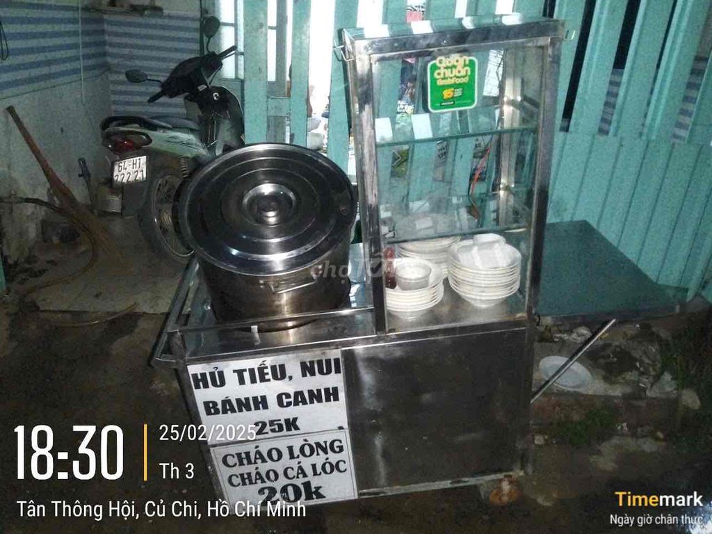 do ban việc không xài xe bán hu tíu hoặc cháo lòng