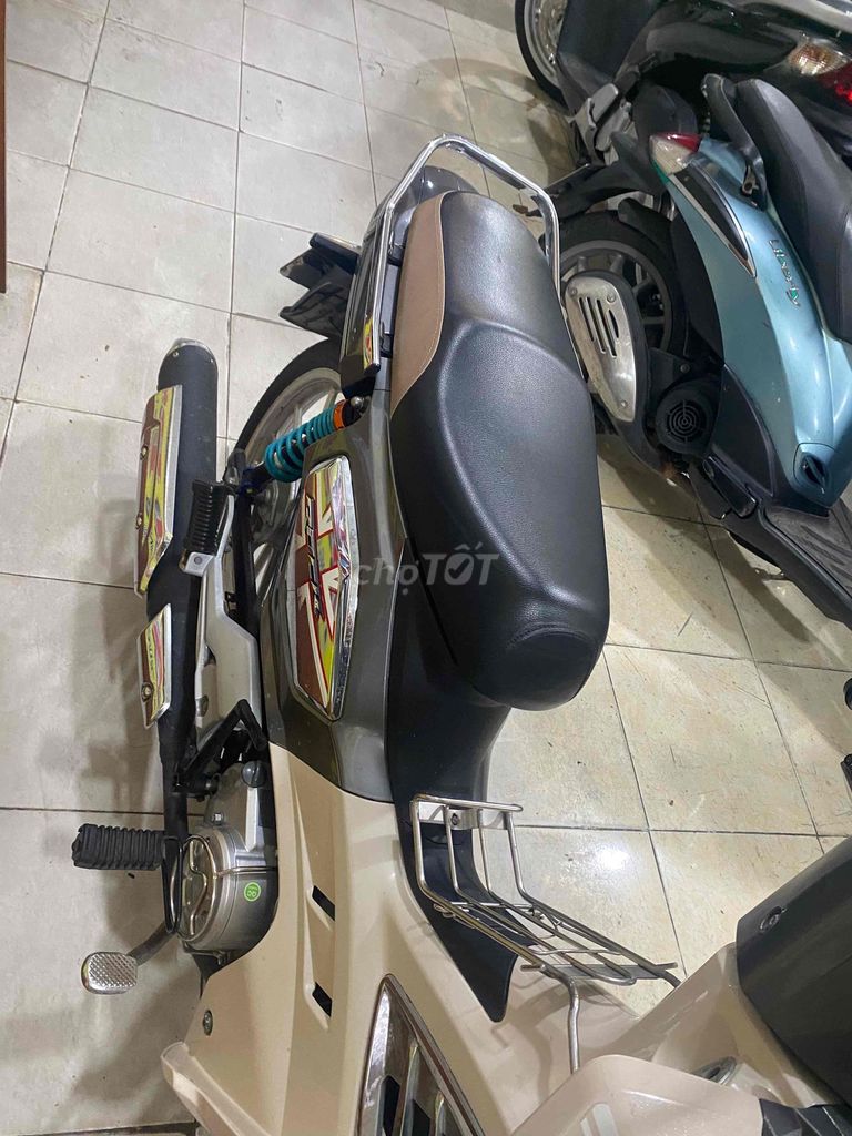 cầm đồ bán thanh lý rẻ xe Zin mới đi ít TPHCM. Mua bán Xe máy tại Quận 12 Tp Hồ Chí Minh được đăng bởi Quốc sự cầm đồ hình 6