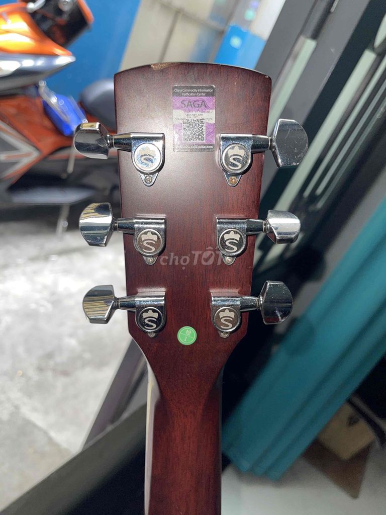 Đàn guitar Saga Gỗ Nâu. Mua bán Nhạc cụ tại Quận 11 Tp Hồ Chí Minh được đăng bởi Trí 3 tuổi hình 1