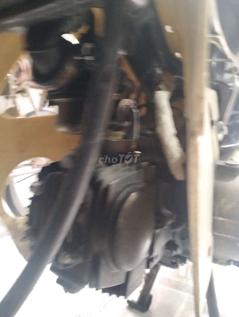 Xe 1 chủ từ 2004,  máy móc ngon lành,. Mua bán Xe máy tại Quận 4 Tp Hồ Chí Minh được đăng bởi MUA ĐỒ GỖ NỘI THẤT hình 6