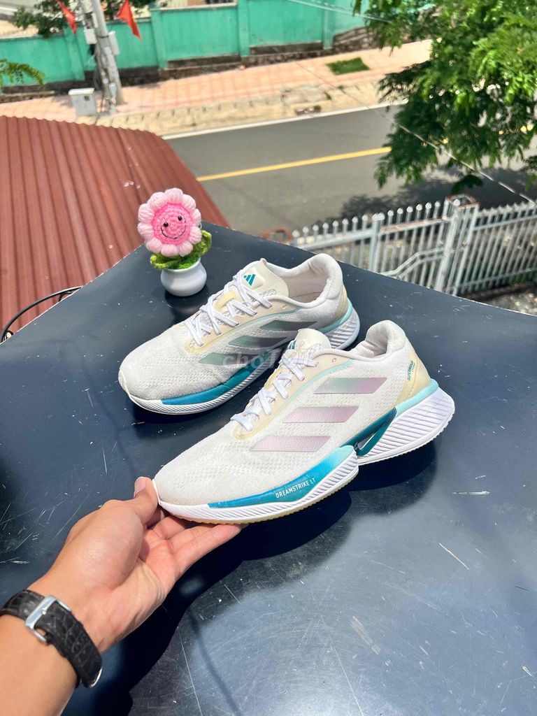 Giày chạy bộ Adidas Supernova - Size 40-41. Mua bán Giày dép tại Thành phố Đà Lạt Lâm Đồng được đăng bởi Giày Si chính hãng nhập Thái trực tiếp  hình 1